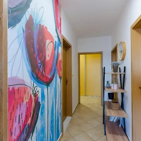 Appartement Three Bedroom With Sea View And Secure Private Garage Split