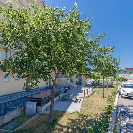 Apartamento Three Bedroom With Sea View And Secure Private Garage