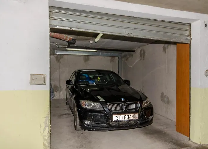 Three Bedroom With Sea View And Secure Private Garage Apartamento