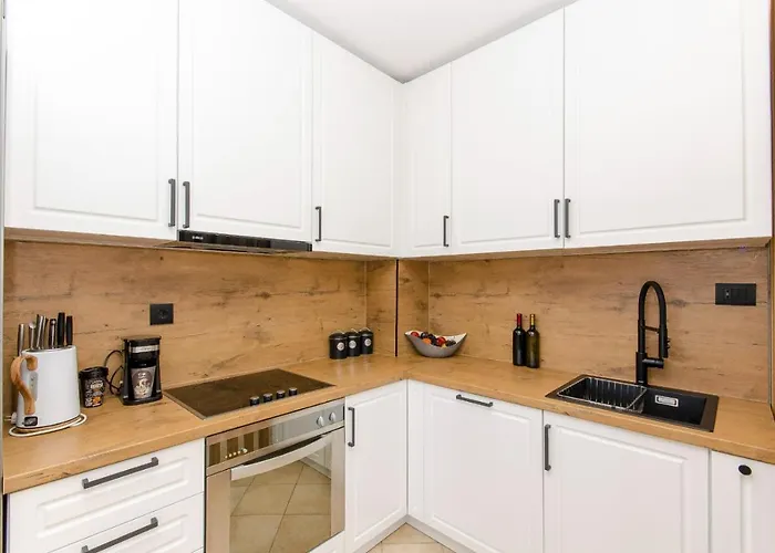 Apartamento Three Bedroom With Sea View And Secure Private Garage *