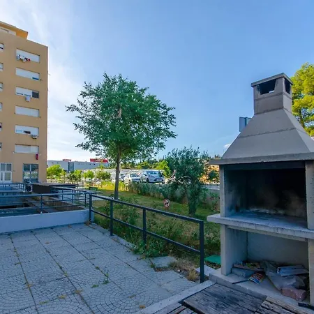 Modern With Sea View And Secure Garage Apartment *