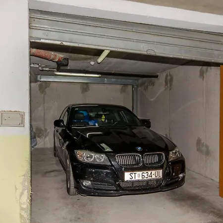 Modern With Sea View And Secure Garage Apartment