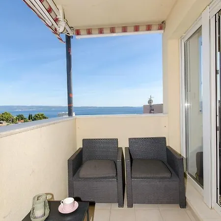 Three Bedroom With Sea View And Secure Private Garage شقة سبليت