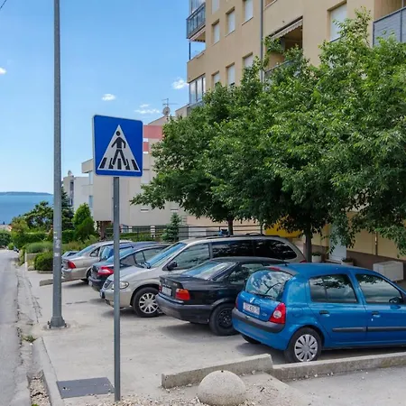 Three Bedroom With Sea View And Secure Private Garage شقة